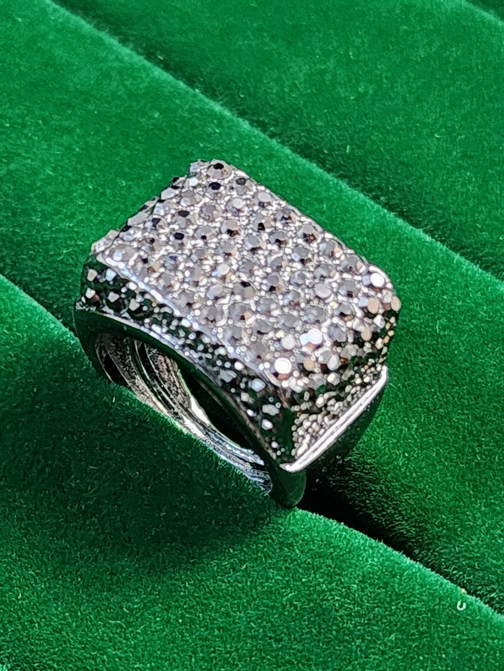 Vintage 80s Pavé Rhinestone Statement Ring Silver Tone Size 6 - 7 Bold Cocktail